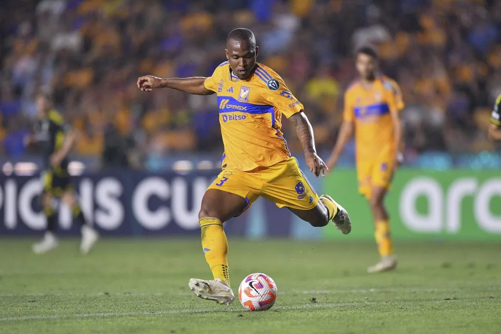 Samir em partida pelo Tigres, do México (Photo by Azael Rodriguez/Getty Images)