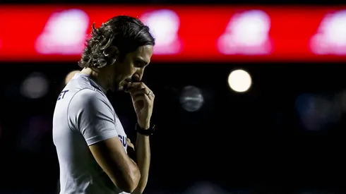Luiz Zubeldia técnico do São Paulo durante partida contra o Internacional no estádio Morumbi pelo campeonato Brasileiro A 2024. Foto: Marco Miatelo/AGIF