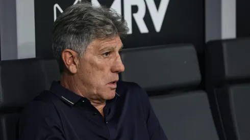 Renato Gaúcho, técnico do Grêmio, durante partida contra o Atlético-MG (Foto: Gilson Lobo/AGIF)