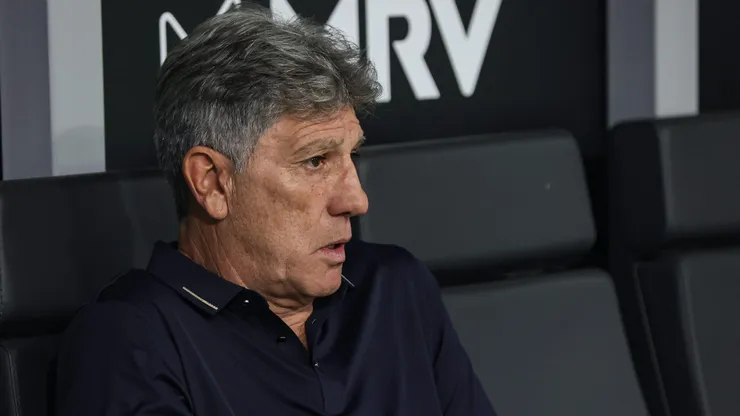 Renato Gaúcho, técnico do Grêmio, durante partida contra o Atlético-MG (Foto: Gilson Lobo/AGIF)
