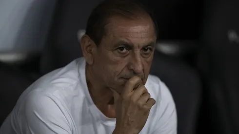 Ramón Díaz técnico do Corinthians antes da partida contra o Botafogo no estádio Engenhão pelo campeonato Brasileiro A 2024. Foto: Jorge Rodrigues/AGIF