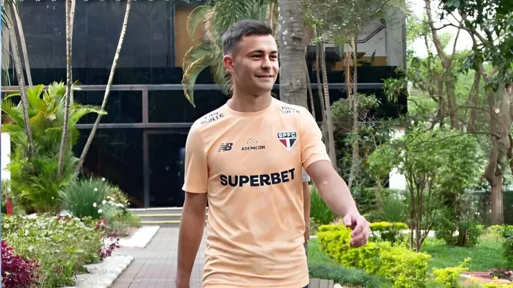 Santiago Longo foi um dos últimos reforços anunciados pelo São Paulo. Foto: Miguel Schincariol/ São Paulo FC