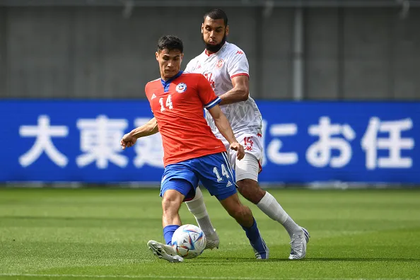 Galdames atuando na Seleção do Chile em 2022 – (Photo by Masashi Hara/Getty Images)