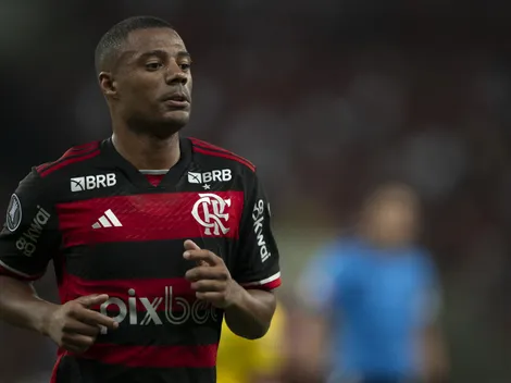 De La Cruz agita torcida do Flamengo ao falar sobre saída para o River