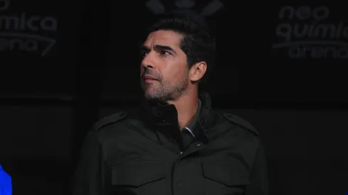 Palmeiras toma decisão sobre Abel Ferreira.