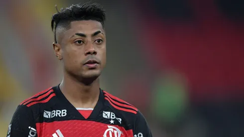 Bruno Henrique, jogador do Flamengo, durante partida contra o Corinthians (Foto: Thiago Ribeiro/AGIF)