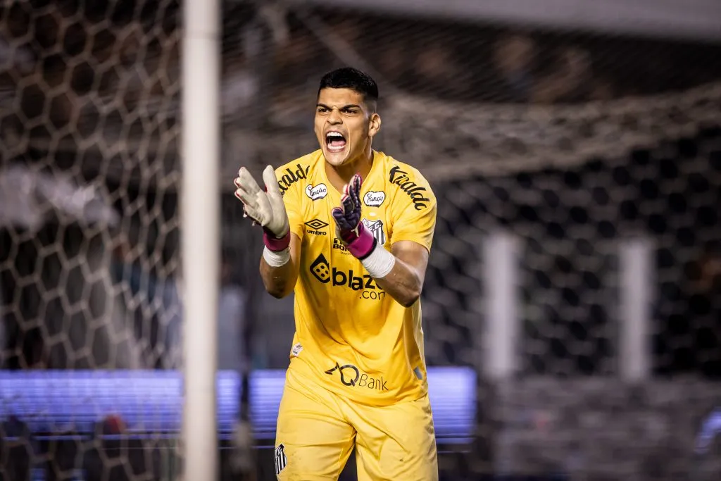 Gabriel Brazão é um dos grandes destaques do Santos na Série B e atrai interesse do Eagle Group e do Torino, da Itália. Foto: Abner Dourado/AGIF
