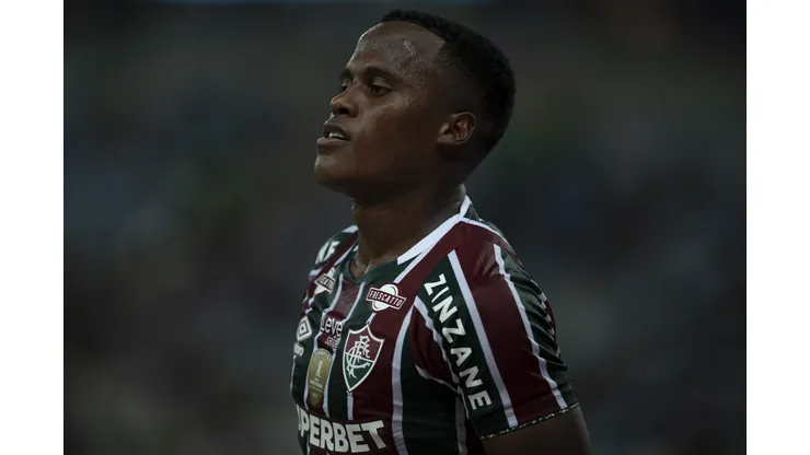 Arias durante confronto contra o Botafogo no Brasileirão de 2024.