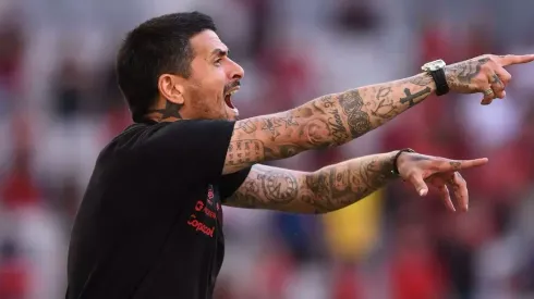 Lucho, técnico do Athletico-PR, analisa derrota contra Vitória