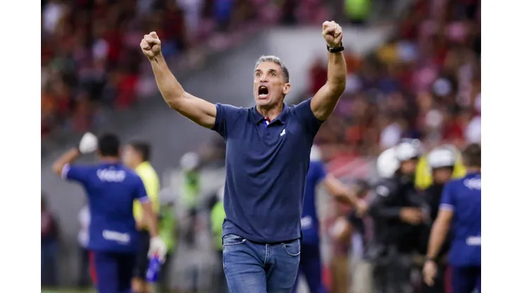 Vojvoda durante confronto contra o Sport na Copa do Nordeste 2024.