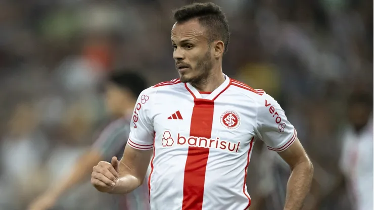 Rene jogador do Internacional durante partida contra o Fluminense no estádio Maracanã pelo campeonato Brasileiro A 2024.
