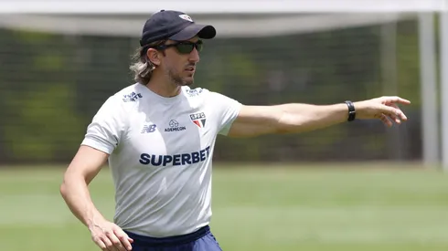 Zubeldía recebe aviso de atacante do Bahia (Imagem: Rubens Chiri/ São Paulo)