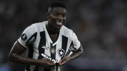 Luiz Henrique, jogador do Botafogo, durante partida contra o Peñarol, pela Copa Libertadores.