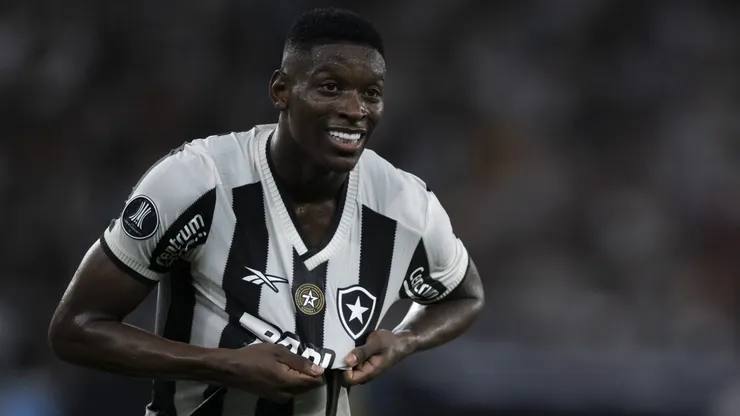 Luiz Henrique, jogador do Botafogo, durante partida contra o Peñarol, pela Copa Libertadores.