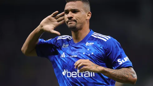 Zé Ivaldo durante confronto contra o Vasco no Brasileirão 2024.
