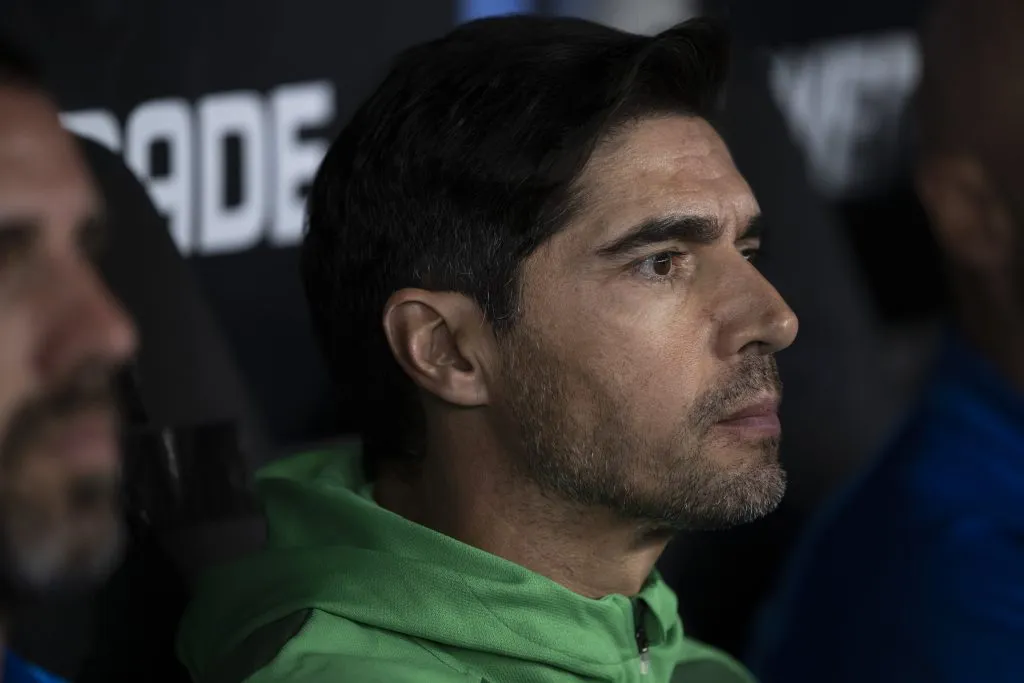 Abel Ferreira tecnico do Palmeiras durante partida contra o Botafogo no estadio Engenhao pelo campeonato Copa Libertadores 2024. Foto: Jorge Rodrigues/AGIF