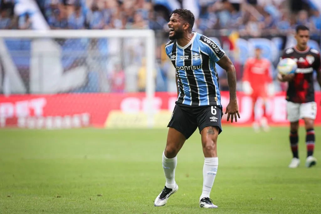 Reinaldo jogador do Grêmio durante partida contra o São Paulo na Arena do Grêmio pelo campeonato Brasileiro A 2024. Foto: Maxi Franzoi/AGIF