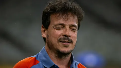 Fernando Diniz durante confronto contra o Palmeiras no Brasileirão 2024.