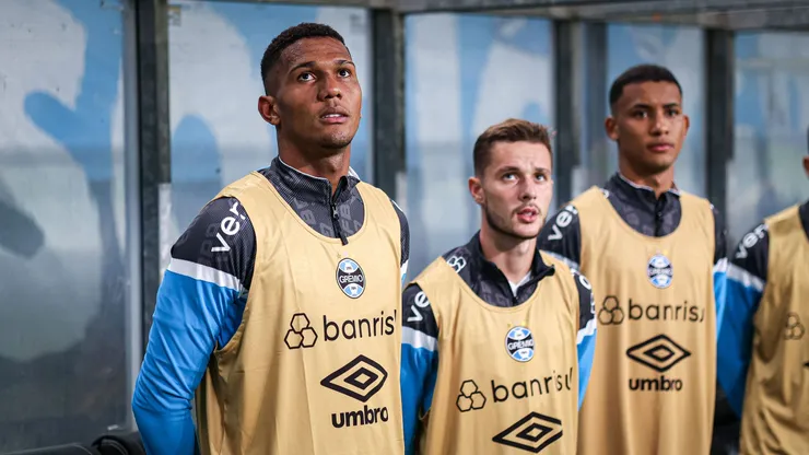 Adriel goleiro do Gremio ficou na reserva durante partida contra o ABC no estadio Arena do Gremio pelo campeonato Copa do Brasil 2023.