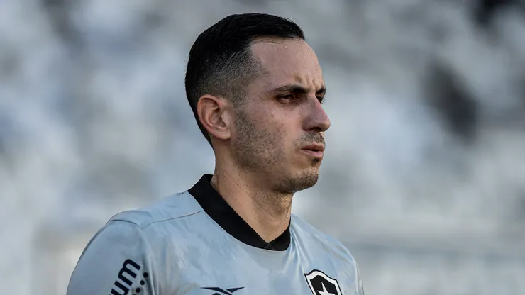 Gatito Fernández, goleiro do Botafogo, durante partida contra o Audax (Foto: Thiago Ribeiro/AGIF)