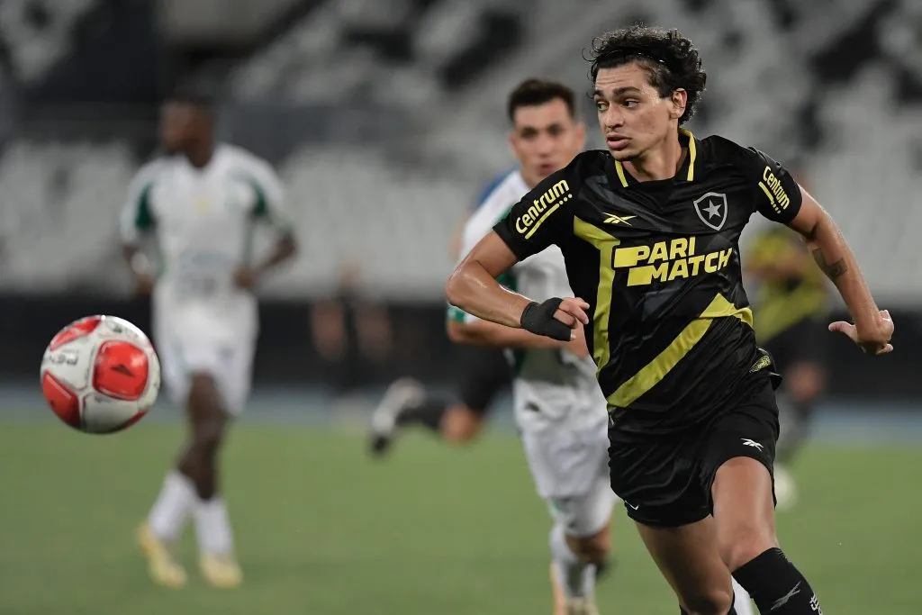 Matheus Nascimento durante partida contra o Boavista no Campeonato Carioca 2024. Foto: Thiago Ribeiro/AGIF