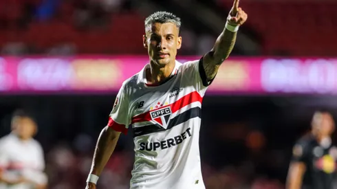 Ferreirinha, jogador do São Paulo, durante partida contra o Bragantino (Imagem: Reinaldo Campos/AGIF)