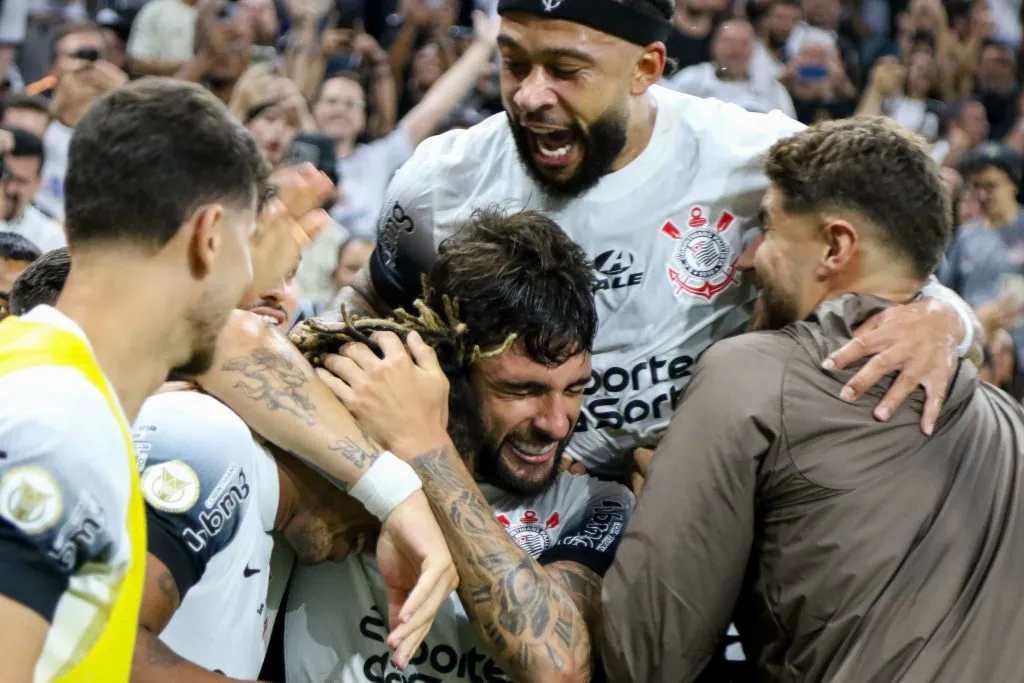 Corinthians comemorando gol durante partida contra o Bahia no Campeonato Brasileiro A 2024. Foto: Joisel Amaral/AGIF