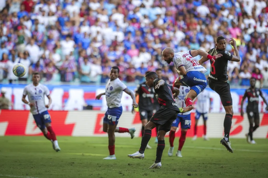 Thaciano marca primeiro gol do Bahia (Imagem: Rafael Rodrigues e Catarina Brandão/EC Bahia)