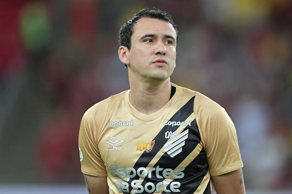 Pablo jogador do Athletico-PR durante partida contra o Flamengo no estadio Maracana pelo campeonato Brasileiro A 2024. Foto: Thiago Ribeiro/AGIF