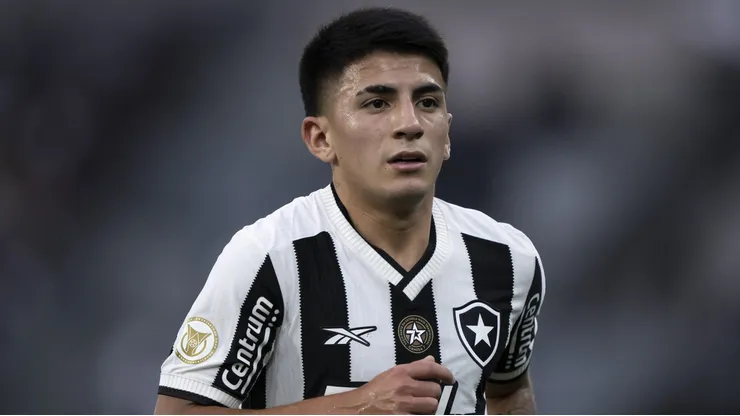 Thiago Almada jogador do Botafogo durante partida contra o Cuiaba no estadio Engenhao pelo campeonato Brasileiro A 2024.