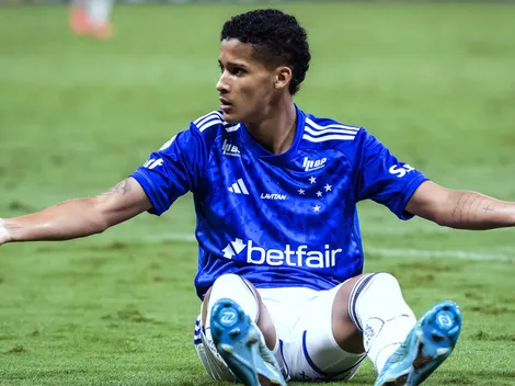 Notícia envolvendo Tevis 'explode' no Cruzeiro e preocupa Diniz