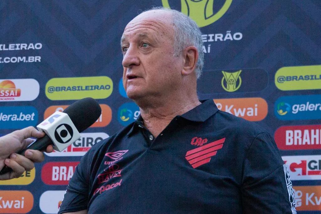 Felipao tecnico do Athletico-PR durante partida contra o Cuiaba no estadio Arena Pantanal pelo campeonato Brasileiro A 2022. Foto: Gil Gomes/AGIF