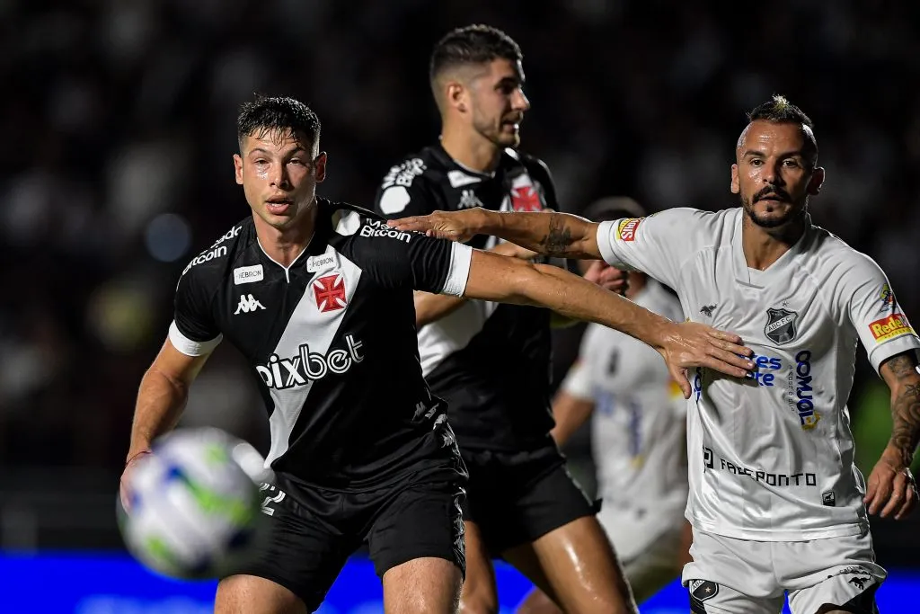 Manuel Capasso jogador do Vasco durante partida contra o ABC em São Januário pela Copa do Brasil 2023. Foto: Thiago Ribeiro/AGIF