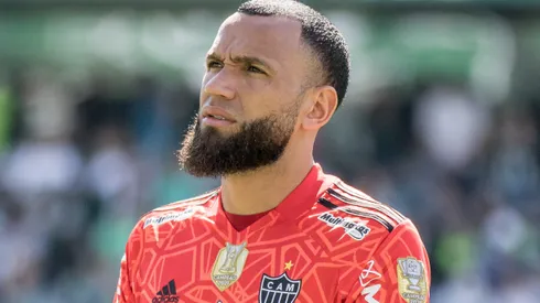 Everson goleiro do Atletico-MG durante partida contra o Coritiba no estadio Couto Pereira pelo campeonato Brasileiro A 2022.