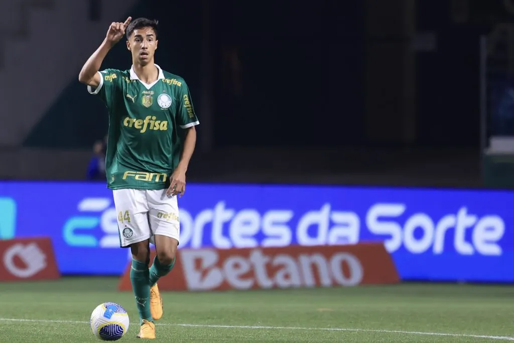 SP – SAO PAULO – 27/07/2024 – BRASILEIRO A 2024, PALMEIRAS X VITORIA – Vitor Reis jogador do Palmeiras durante partida contra o Vitoria no estadio Arena Allianz Parque pelo campeonato Brasileiro A 2024. Foto: Marcello Zambrana/AGIF