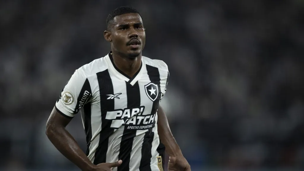Cuiabano pode deixar o Botafogo (Imagem: Jorge Rodrigues/AGIF)