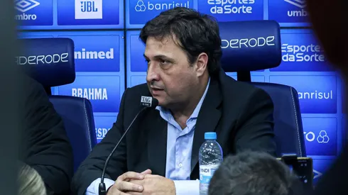 Alberto Guerra, presidente do Grêmio, durante coletiva de imprensa (Foto: Maxi Franzoi/AGIF)