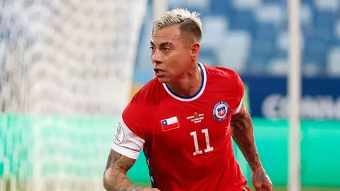 Eduardo Vargas atuando pela Seleção Chilena em 2021