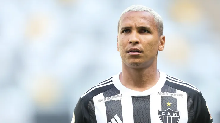 Deyverson jogador do Atlético-MG durante partida contra o Athletico-PR no estádio Arena MRV pelo campeonato Brasileiro A 2024. Foto: Gilson Lobo/AGIF
