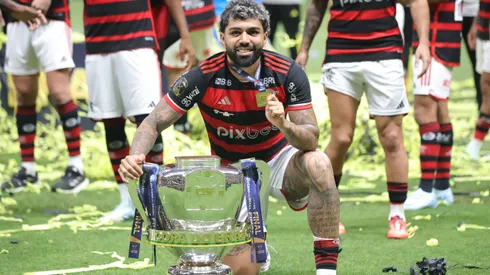 Gabigol durante comemoração do título do Flamengo na Copa do Brasil 2024.