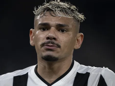 Santos tem interesse em Tiquinho Soares no mercado da bola