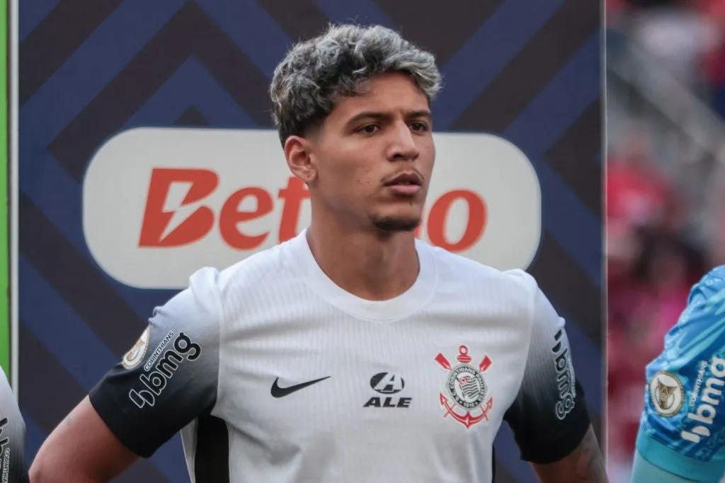 Caetano não jogará no Inter – Foto: Robson Mafra/AGIF.
