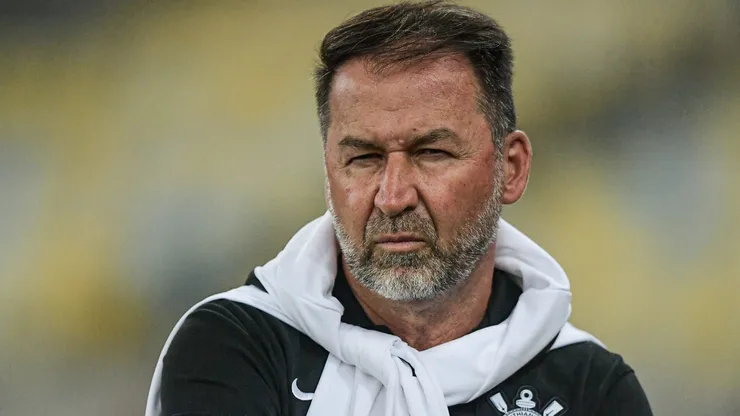Augusto Melo, presidente do Corinthians, durante partida contra o Flamengo pela Copa Betano do Brasil de 2024.