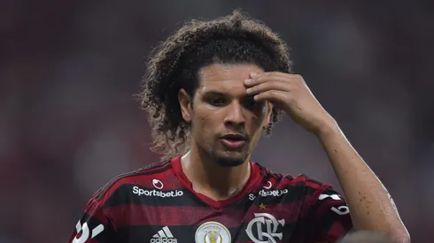 Willian Arão, ex-jogador do Flamengo, pode voltar ao Brasil e ser rival na Libertadores.