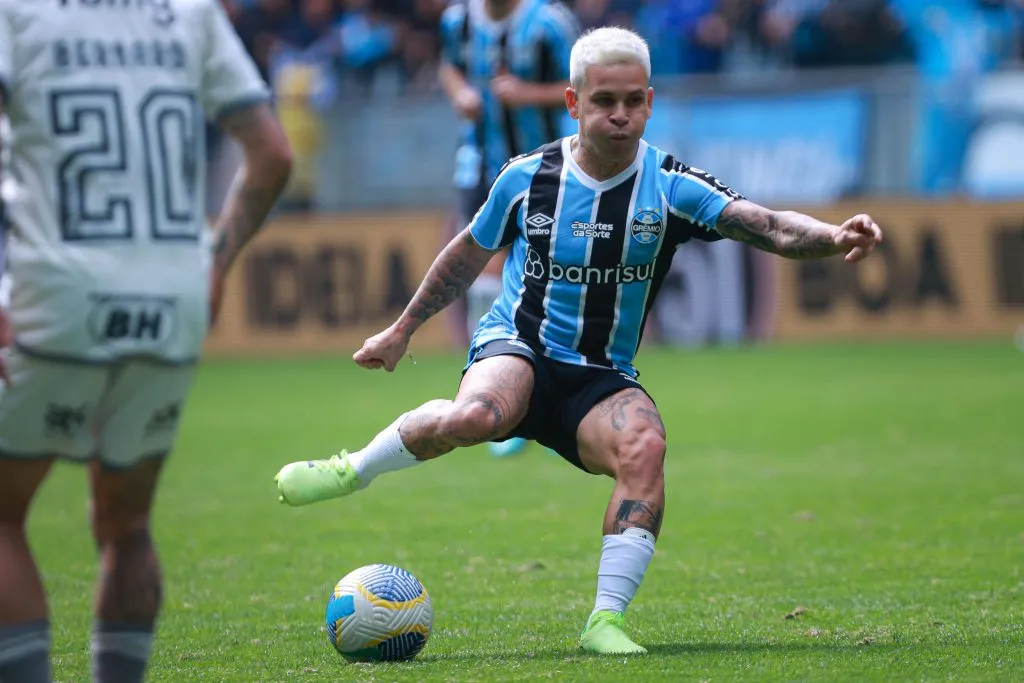 Soteldo, jogador do Grêmio, durante partida contra o Atletico-MG (Foto: Maxi Franzoi/AGIF)