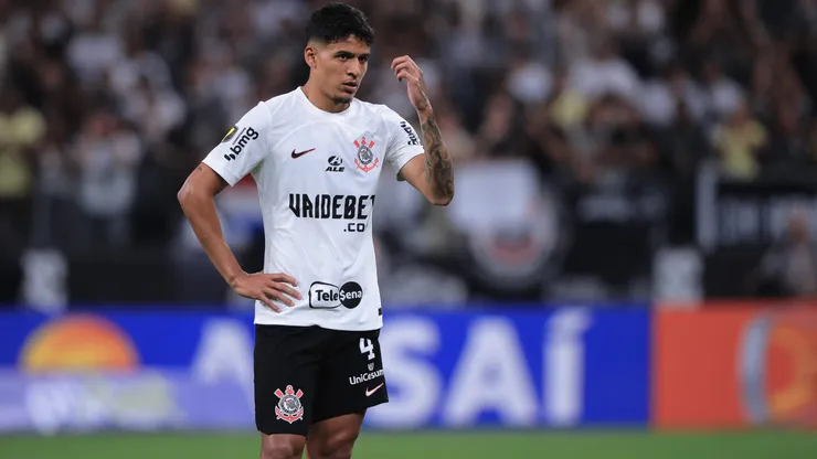 Caetano durante confronto contra o Guarani no Campeonato Paulista de 2024.