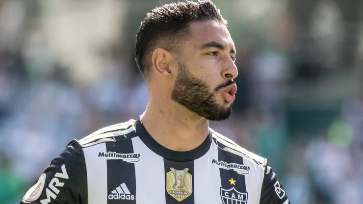 Nathan Silva jogador do Atletico-MG durante partida contra o Coritiba no estadio Couto Pereira pelo campeonato Brasileiro A 2022.