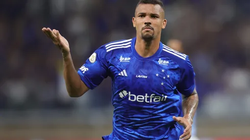 Zé Ivaldo durante confronto contra o Vasco no Brasileirão 2024.