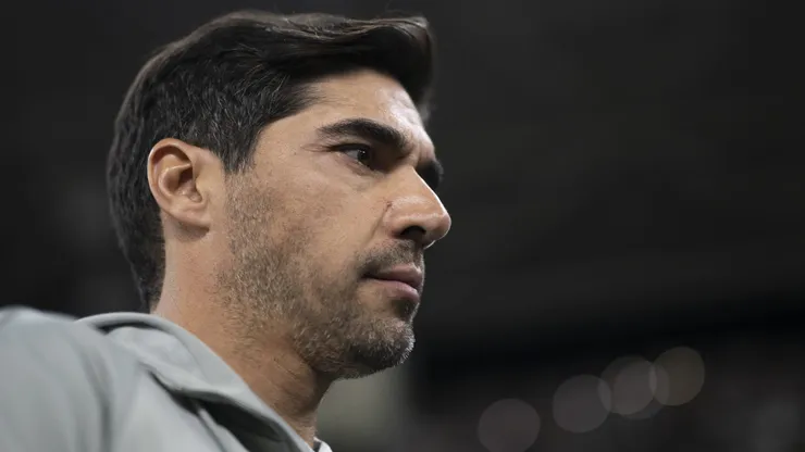 Abel Ferreira tecnico do Palmeiras durante partida contra o Botafogo no estadio Engenhao pelo campeonato Brasileiro A 2024. Foto: Jorge Rodrigues/AGIF