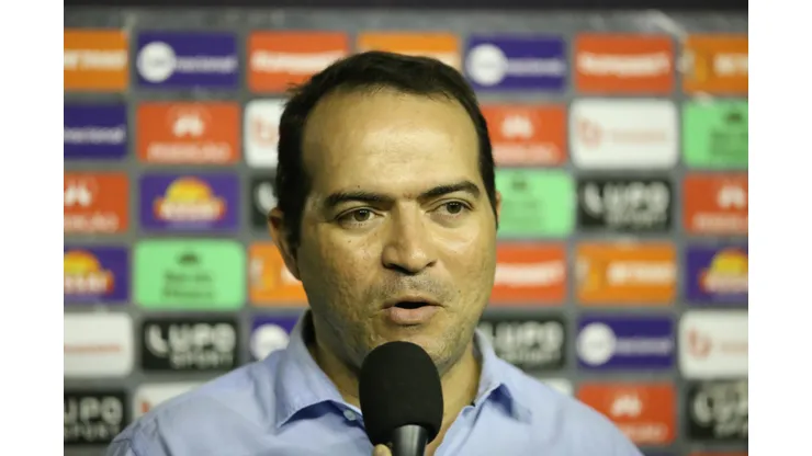 Marcelo Paz durante confronto contra o Botafogo-PB na Copa do Nordeste 2024.